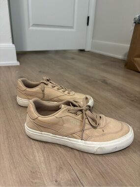 Reebok Women’s Beige Low-Top Sneakers